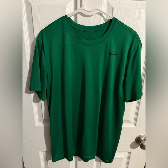 Nike Men's Emerald Green Tee - Picture 1 of 3